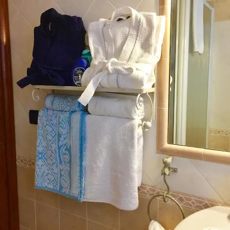 Frühstückspension S'ercole Posada (Sardinia)